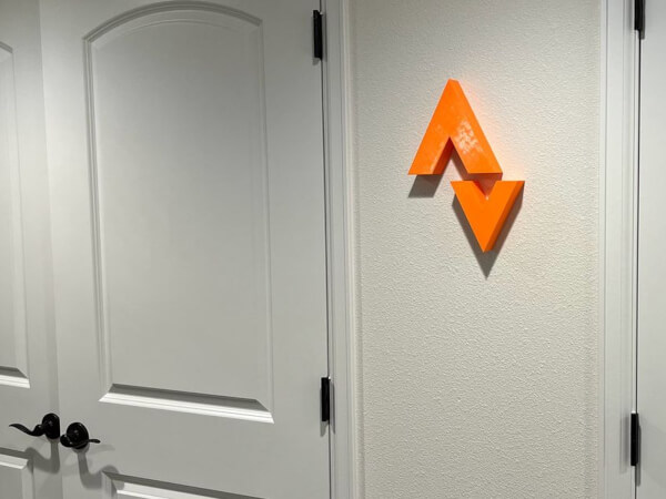 Logotipo em relevo impresso em 3D